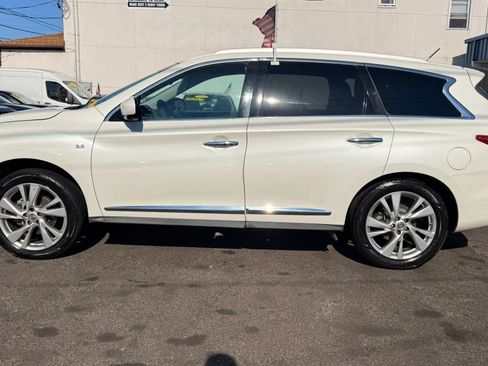 Used 2015 INFINITI QX60 FWD w/ Deluxe Touring Package image 10