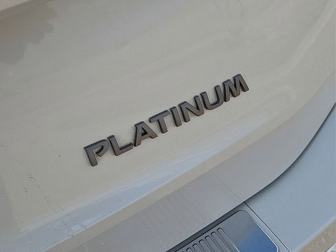 Used 2024 Nissan Rogue Platinum w/ Platinum Premium Package image 12