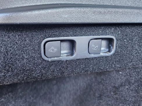 Used 2024 Tesla Model Y Long Range image 68