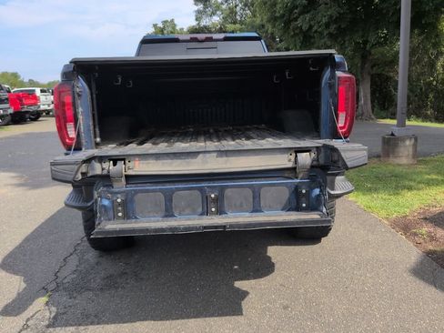 Used 2022 GMC Sierra 2500 AT4 w/ AT4 Premium Plus Package AWD/4WD image 16