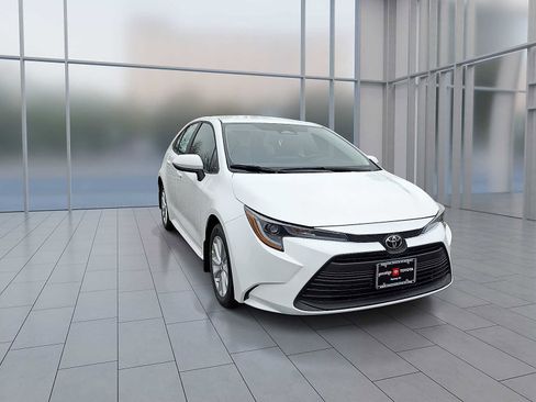 New 2026 Toyota Corolla LE image 5