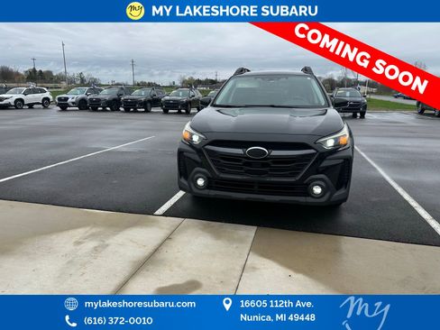 Used 2023 Subaru Outback Premium image 2