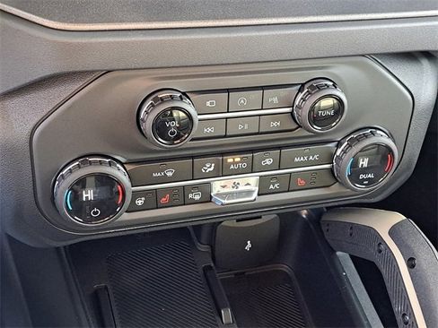 New 2025 Ford Bronco Badlands image 42