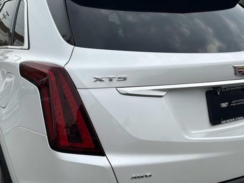 Certified 2023 Cadillac XT5 Premium Luxury AWD/4WD image 9