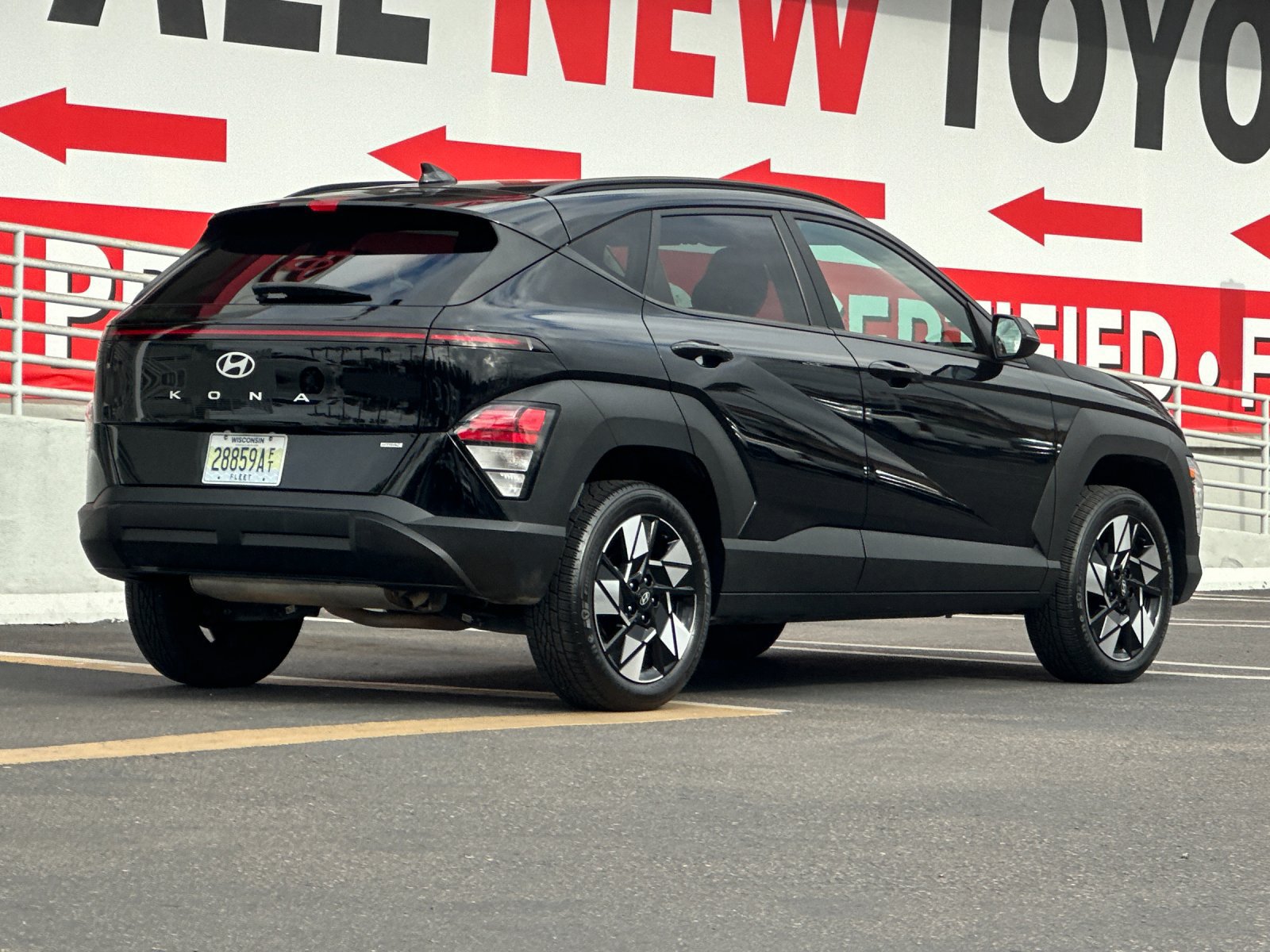 Used 2024 Hyundai Kona SEL AWD/4WD image 5