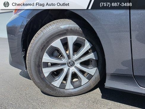 Used 2022 Toyota Prius XLE image 13