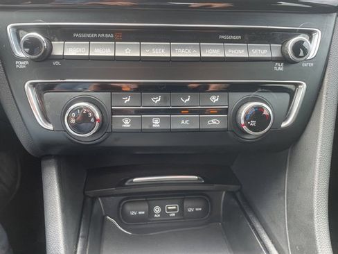 Used 2020 Kia Optima LX image 38