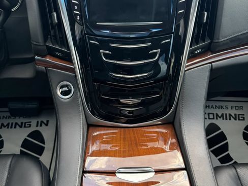 Used 2018 Cadillac Escalade ESV Luxury AWD/4WD image 66