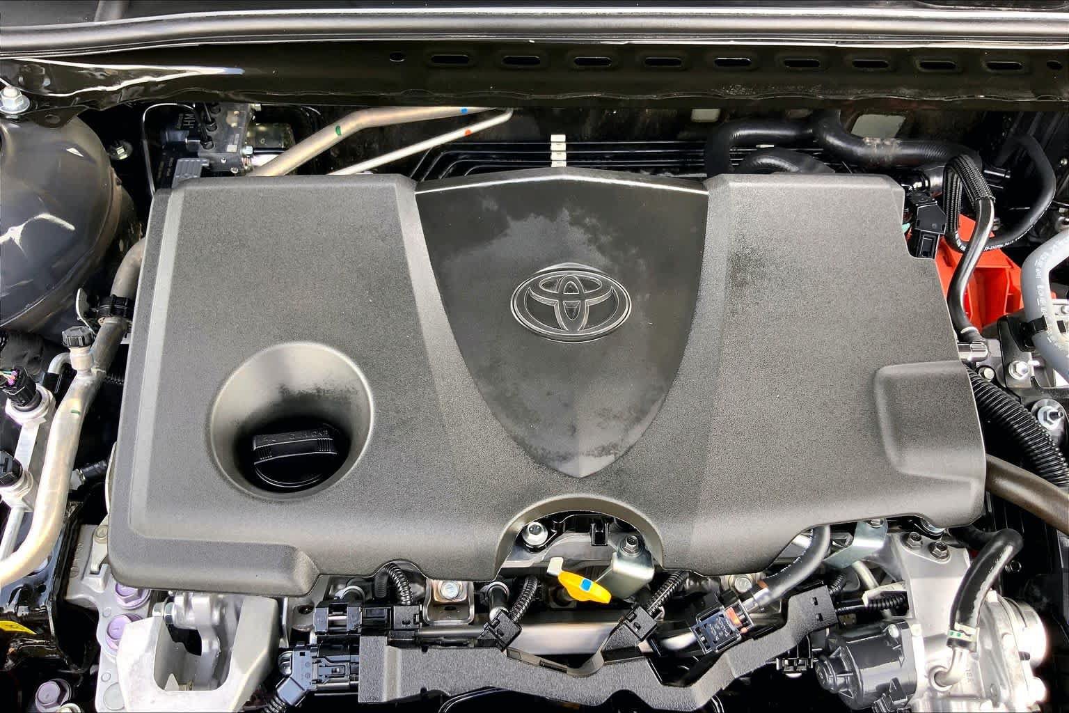 Used 2026 Toyota Camry LE FWD image 32