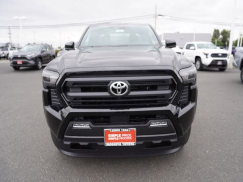 New 2025 Toyota Tacoma SR5 image 7