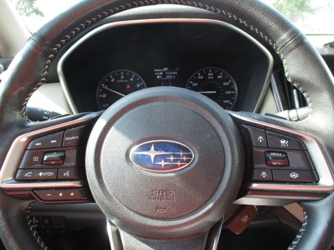 Used 2025 Subaru Outback Limited AWD/4WD image 11