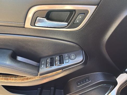 Used 2016 GMC Yukon Denali w/ Open Road Package image 10