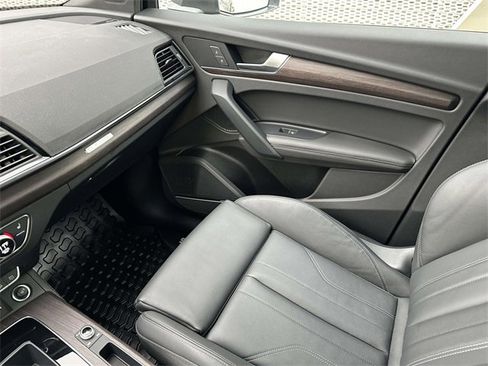 Used 2023 Audi Q5 2.0T Premium Plus w/ Premium Plus Package image 35