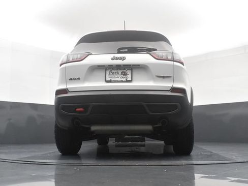 Used 2022 Jeep Cherokee Trailhawk AWD/4WD image 23