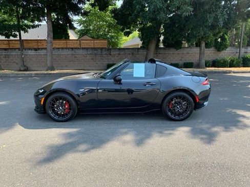 Used 2024 MAZDA MX-5 Miata RF Club RWD image 3