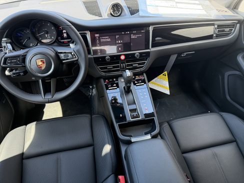 New 2026 Porsche Macan AWD/4WD image 15