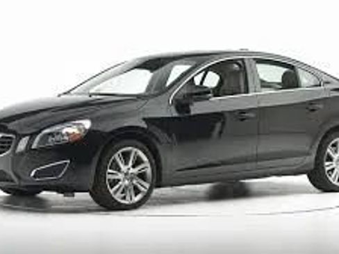 Used 2014 Volvo S60 T5 image 1