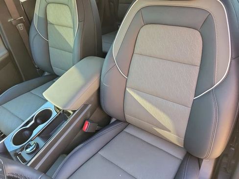 Used 2026 Chevrolet Equinox LT w/ Convenience Package II FWD image 12