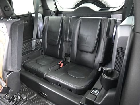 Used 2020 Land Rover Defender 110 X AWD/4WD image 25