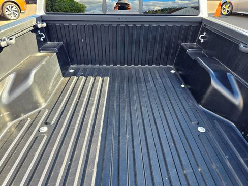 Used 2023 Toyota Tacoma SR AWD/4WD image 12