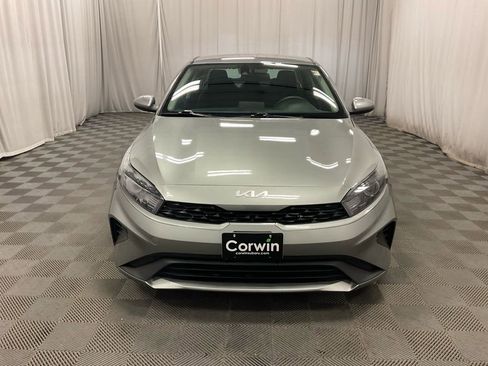 Used 2023 Kia Forte LXS image 2