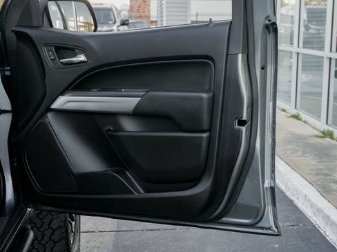 Used 2019 Chevrolet Colorado ZR2 w/ LPO, Premium Interior Package AWD/4WD image 34