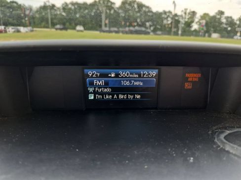 Used 2014 Subaru Forester 2.5i Premium w/ All-Weather Package AWD/4WD image 23