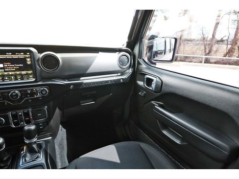 Used 2023 Jeep Wrangler Unlimited w/ Sun & Screen Package image 8