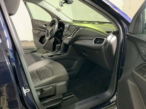 Used 2021 Chevrolet Equinox LT FWD image 27