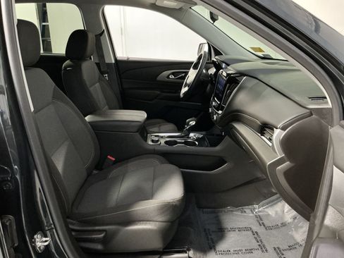 Used 2021 Chevrolet Traverse LT AWD/4WD image 27
