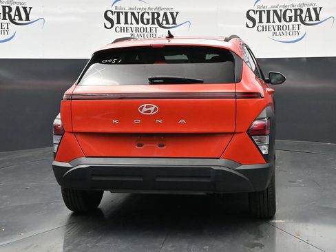 Used 2025 Hyundai Kona SEL FWD image 6