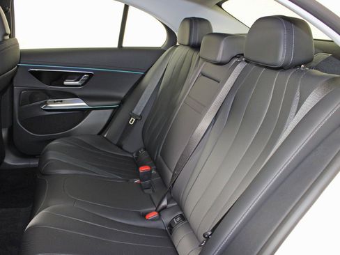 Certified 2025 Mercedes-Benz E 350 4MATIC Sedan image 28