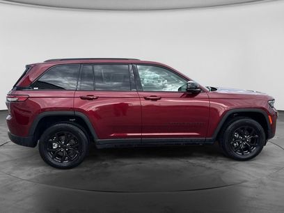 Used 2024 Jeep Grand Cherokee Altitude
