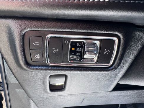 Used 2021 Lincoln Nautilus Reserve AWD/4WD image 14