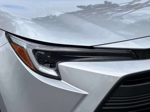 New 2026 Toyota Corolla LE FWD image 32
