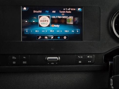 Used 2021 Mercedes-Benz Sprinter 2500 image 34