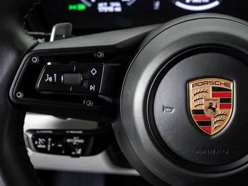 Certified 2025 Porsche Cayenne GTS AWD/4WD image 10
