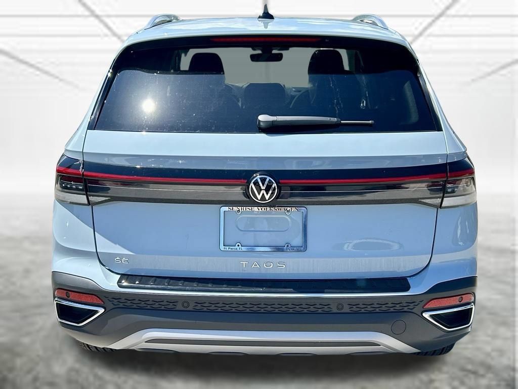 New 2026 Volkswagen Taos SE FWD image 6