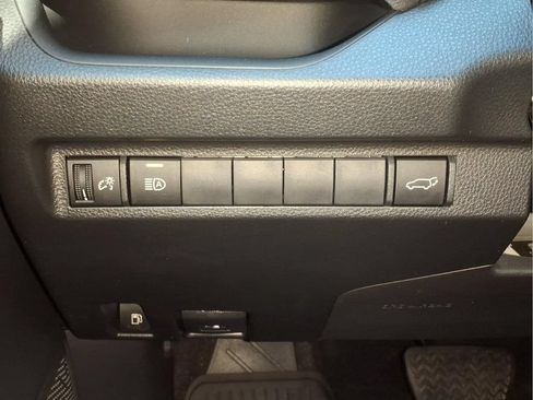 Used 2023 Toyota RAV4 XSE AWD/4WD image 14
