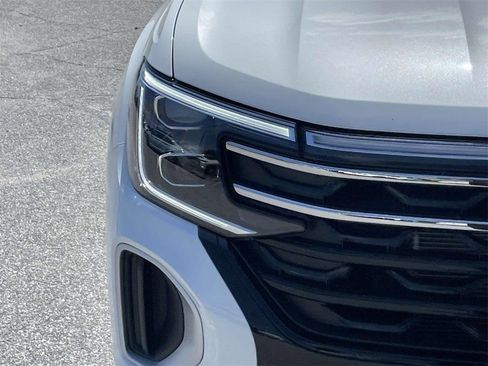 New 2026 Volkswagen Atlas Peak Edition AWD/4WD image 11