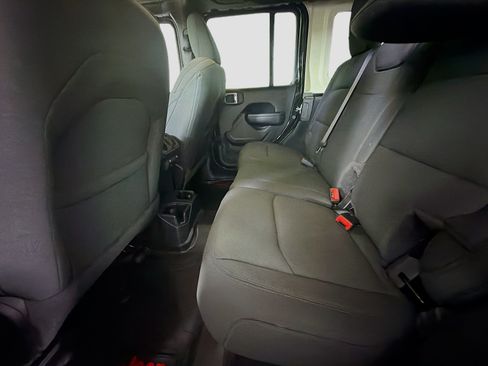 Used 2022 Jeep Wrangler Unlimited Sport AWD/4WD image 27