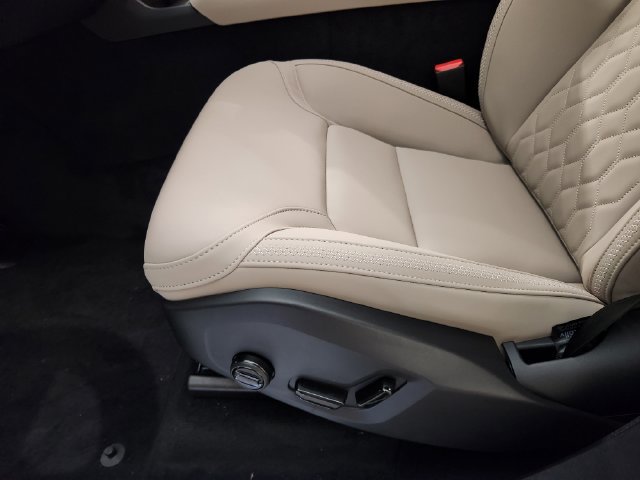 New 2026 Volvo XC90 T8 Plus w/ Protection Package Premier AWD/4WD image 25