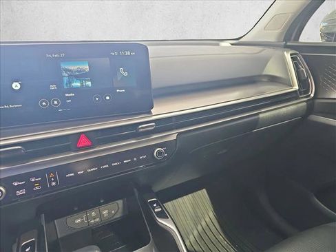 Used 2024 Kia Sorento S w/ Panoramic Sunroof Package image 16
