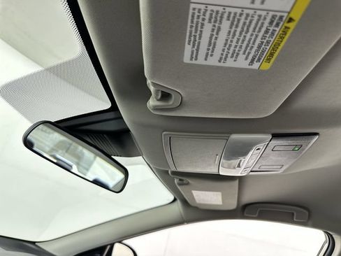 Used 2025 Nissan Altima 2.5 SV FWD image 19