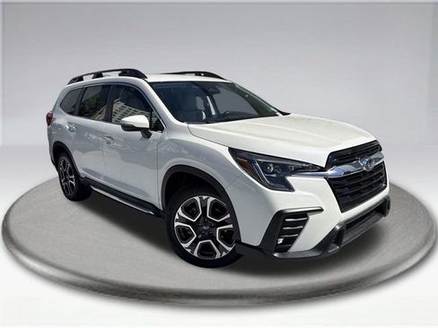 Certified 2023 Subaru Ascent Limited image 3