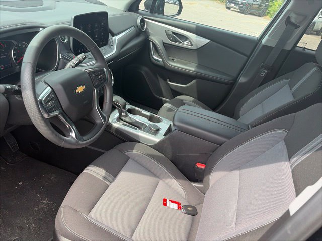 Used 2025 Chevrolet Blazer LT AWD/4WD image 16