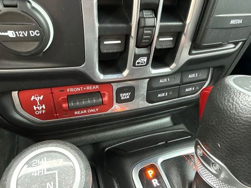 Used 2019 Jeep Wrangler Unlimited Rubicon AWD/4WD image 21
