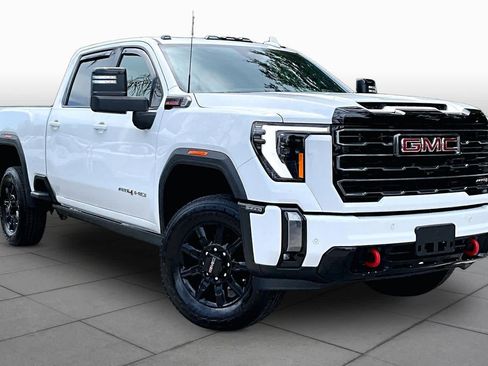 Used 2024 GMC Sierra 2500 AT4 w/ AT4 Premium Plus Package AWD/4WD image 4