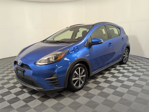 Used 2018 Toyota Prius C Two image 1