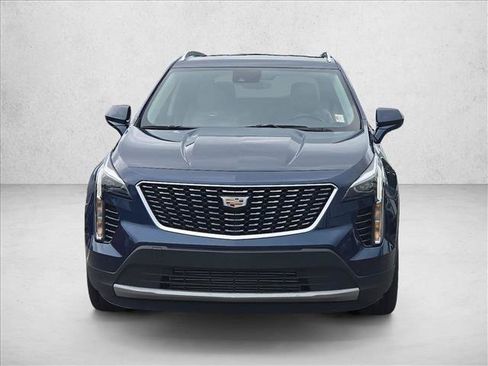 Used 2020 Cadillac XT4 Premium Luxury FWD image 2